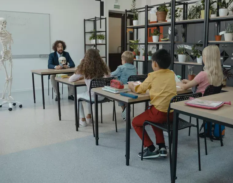 Practice is not intuitive enough (Scenario Solutions) AR+AI Smart Glasses